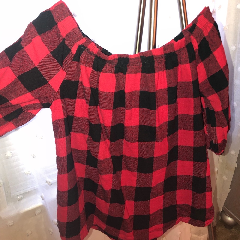 Shirt red